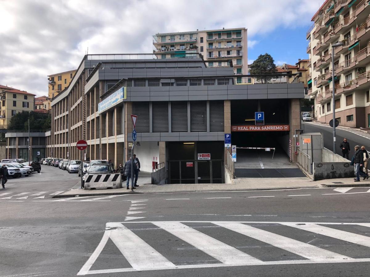 Appartamento Ai Piedi Della Pigna 산레모 외부 사진